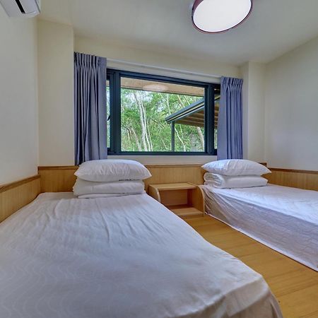 Zhou Ye Cottage Sanyi Exterior photo