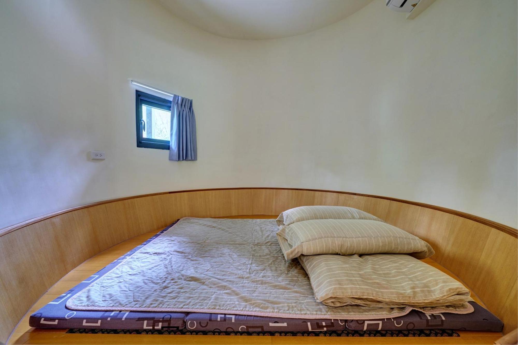 Zhou Ye Cottage Sanyi Exterior photo