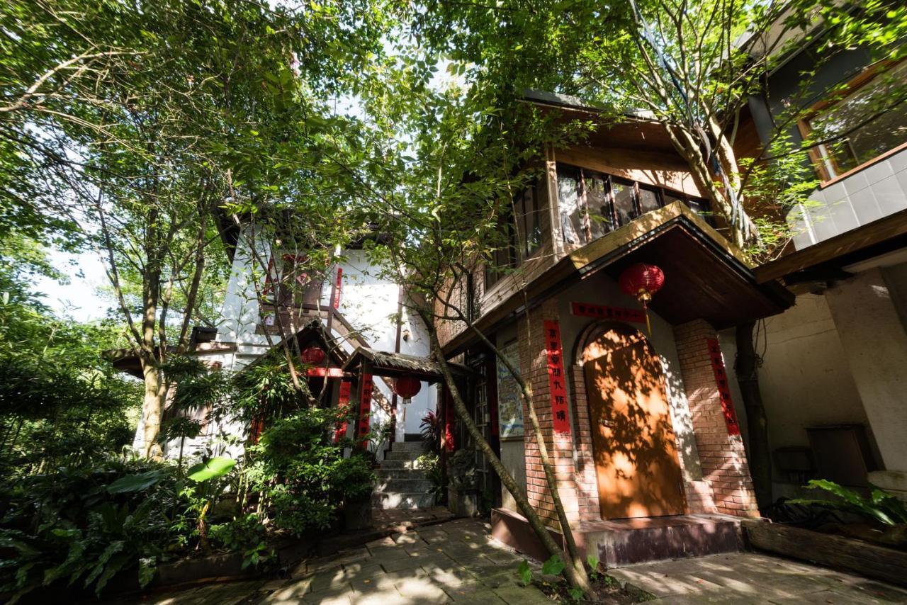 Zhou Ye Cottage Sanyi Exterior photo