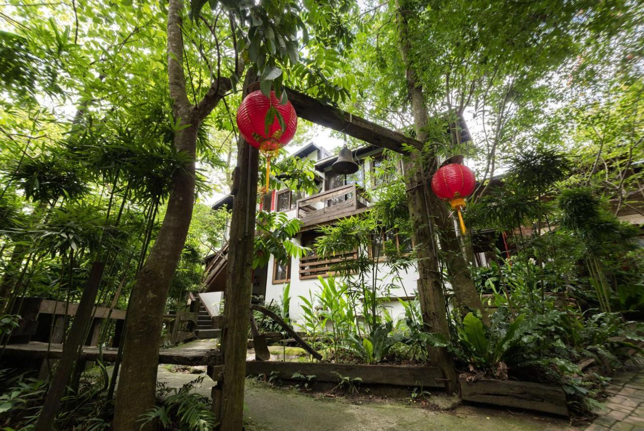 Zhou Ye Cottage Sanyi Exterior photo